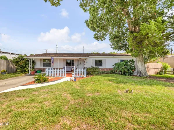 1160 Pineview Dr, Daytona Beach, FL 32117