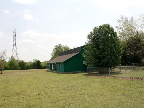Storage barn w/5-car garage & workshop Murfreesboro, TN