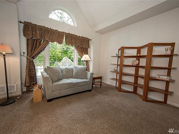 4th image of 42211 SE 168th St