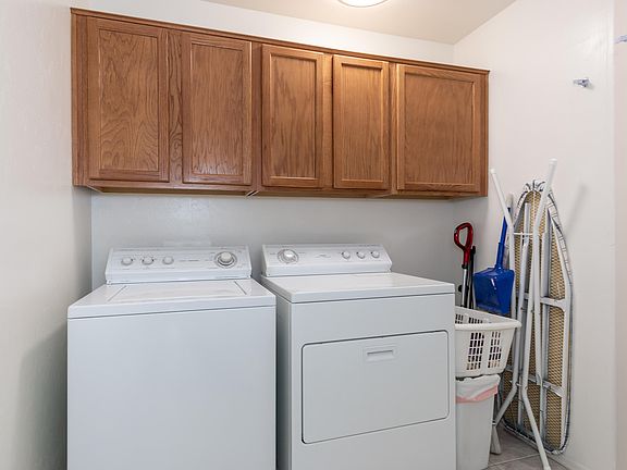 5th image of 2438 E Big View Dr