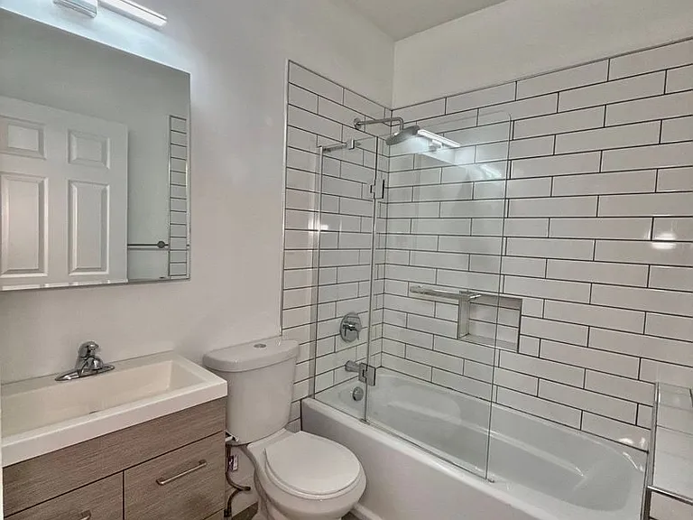 150 E Clifton Ave #L2 — Photo 5