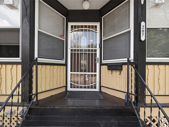 4th image of 207 Parkway Dr