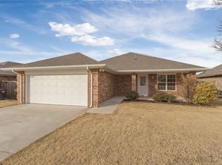 1005 SW 15th St, Moore, OK 73160