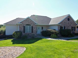 23 Golfside Dr, Pleasanton, NE 68866