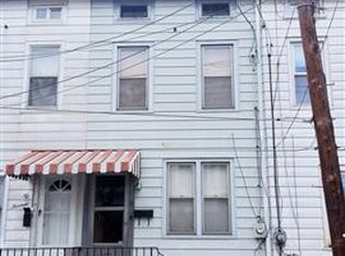 11 Barnt Ave, Trenton, NJ 08611