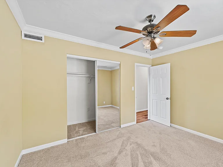 4258 Summit Dr — Photo 29