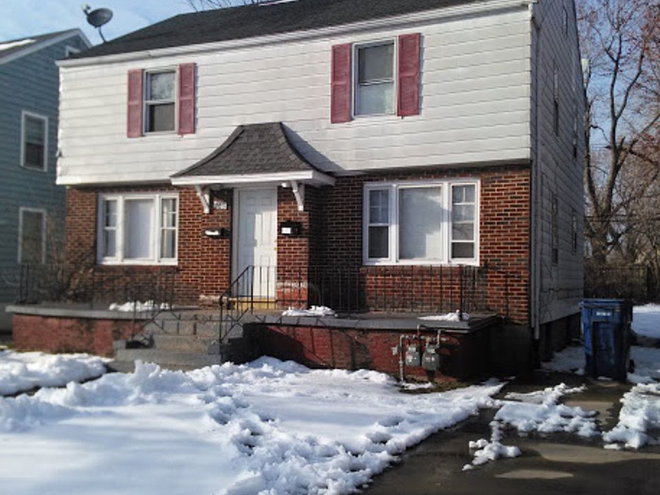 1st image of 360 Davidson Ave #1