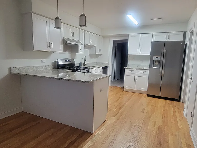 5018 Dobson St — Photo 2