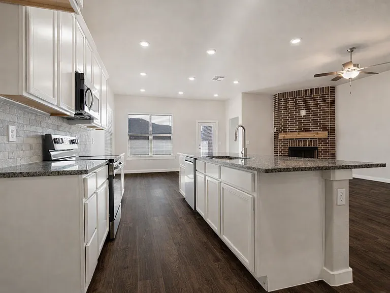 2049 Dove Ave — Photo 4