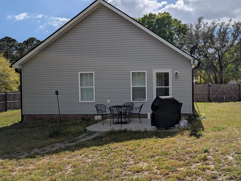 1086 Mille Ave — Photo 14