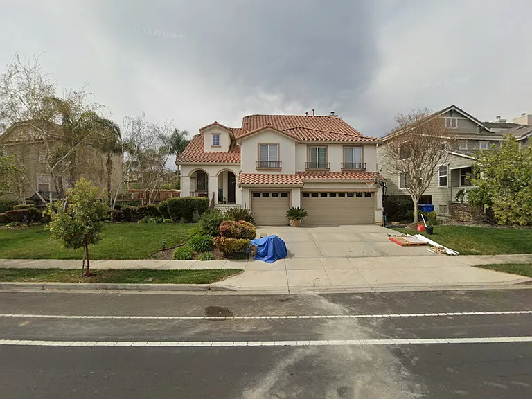 353 Roundhill Dr — Photo 12