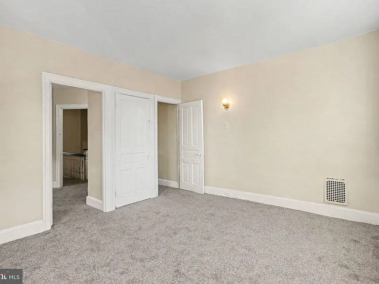 1851 Spencer St — Photo 18