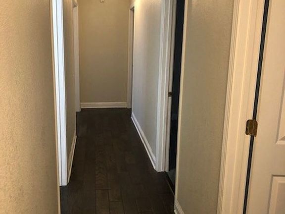 5th image of 567 Branham Ln