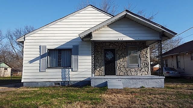 2nd image of 612 King Rd