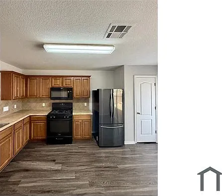 4 bed, 1518 sqft, $1,880 — Photo 4