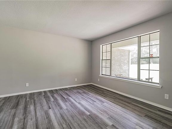 5th image of 2755 Sequoyah Dr