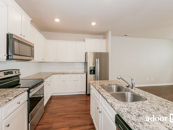 3rd image of 264 Rankin Cir