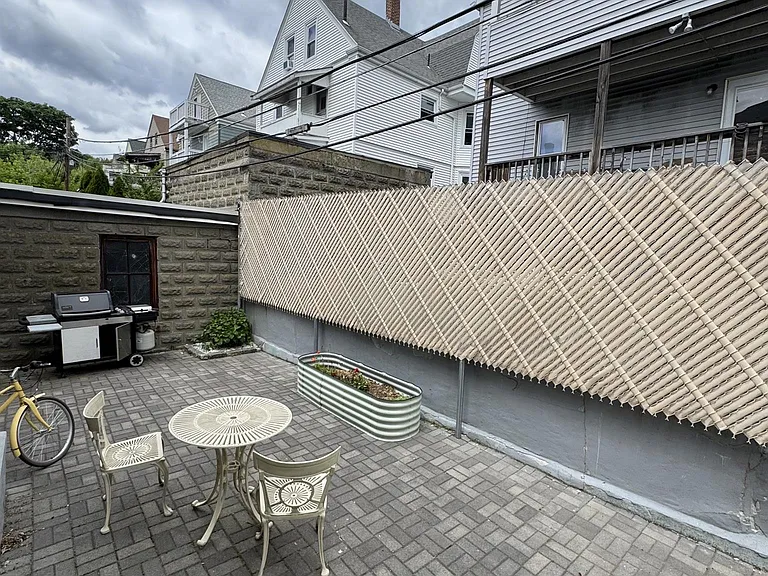 1027 Broadway #1 — Photo 12