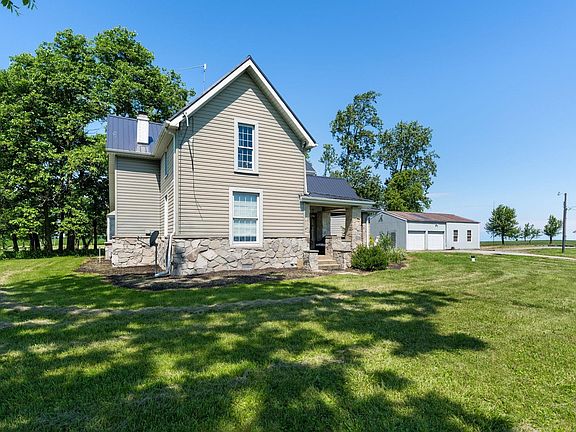4th image of 2144 S County Road 1300 E