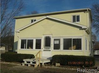 402 Sherwood St, Holly, MI