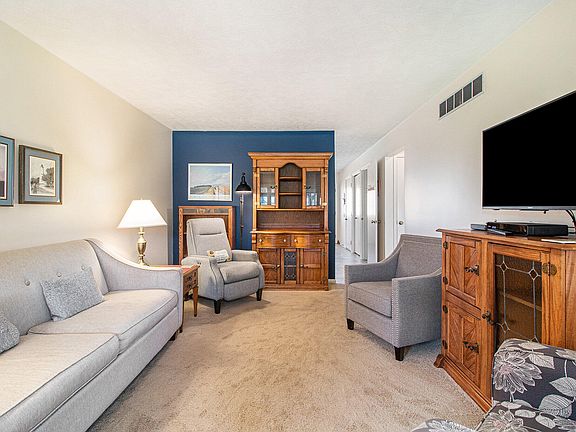 4th image of 8551 Elkwood Dr SW