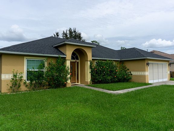 2nd image of 827 Adour Dr