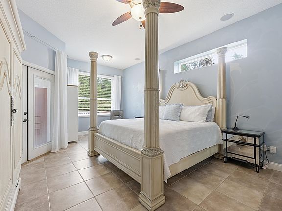 5th image of 417 Leotta Dr