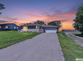 541 9th St, Adams, NE 68301
