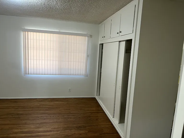 1959 Cedar Ave #1 — Photo 20