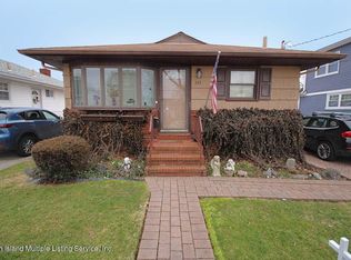 151 Thornycroft Ave, Staten Island, NY