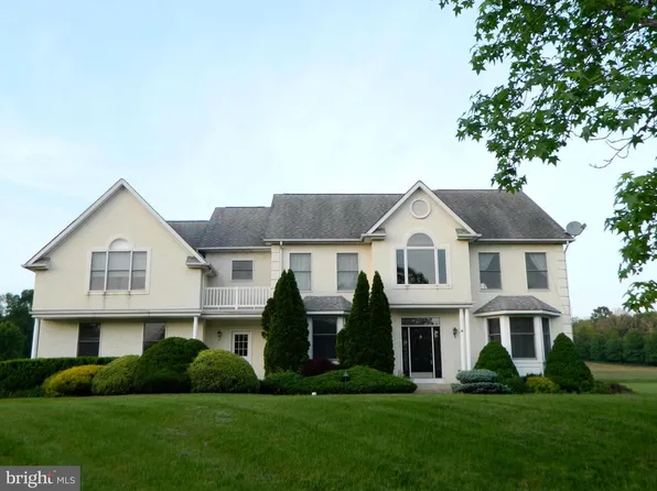 24 Aspen Dr, Ivyland, PA 18974