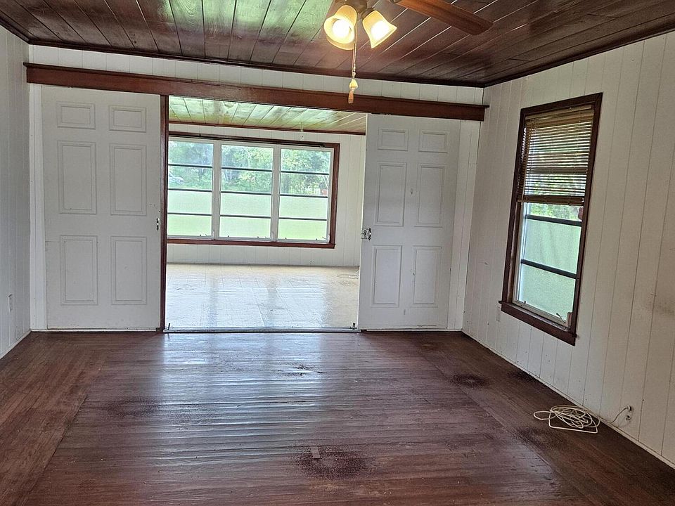 1st image of 2304 S 41st Street
