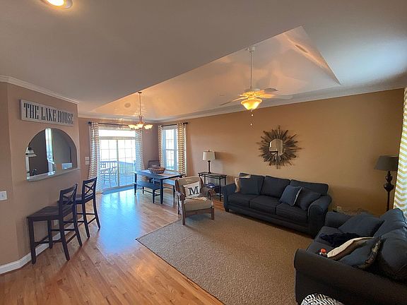 4th image of 110 Beaufort Shores Ct