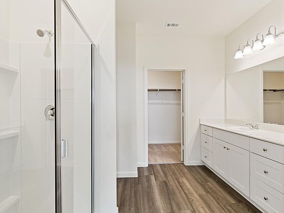 2nd image of 3004 Aspen Dr