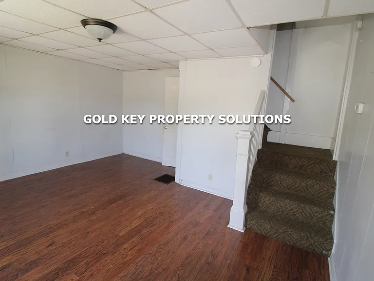412 Doctor Martin Luther King Dr — Photo 4