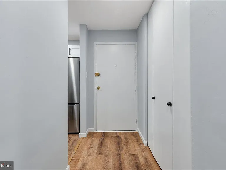 4520 King St #601 — Photo 22