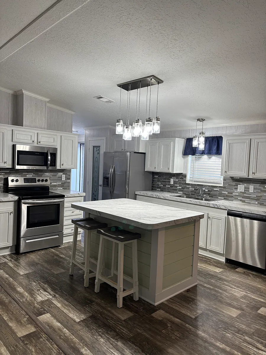 Building Photo - 1023 Everglade Dr