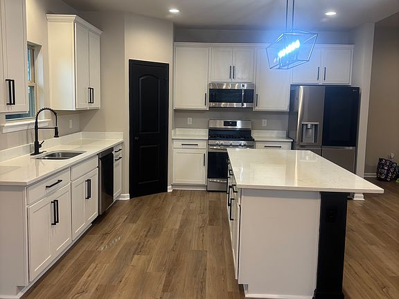 2nd image of 60336 Sunset Oak Blvd