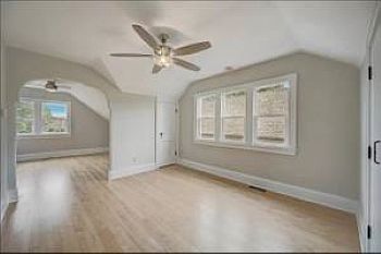 2nd image of 1427 Rawson Ave