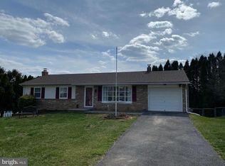 7 Minuteman Ct, New Freedom, PA 17349