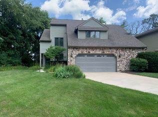 14 Cat Schooner Ln, Grayslake, IL 60030