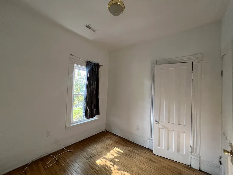 100 Davis St #2 — Photo 15