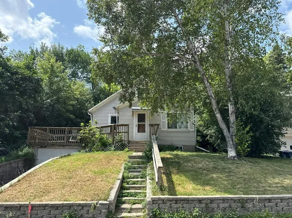 811 N Cleveland Ave, Fergus Falls, MN 56537
