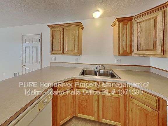 4th image of 1350 Midway Ave APT 2