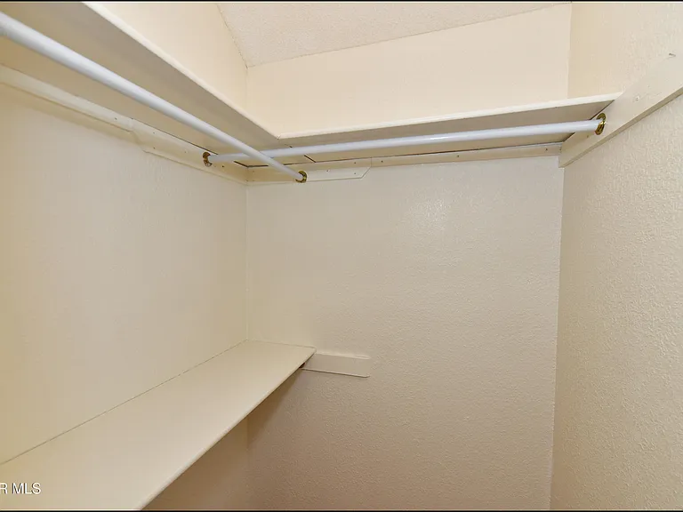12121 Tower Hill Dr — Photo 24