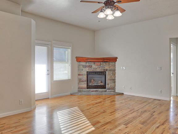 4th image of 2563 S Whitetail Ct