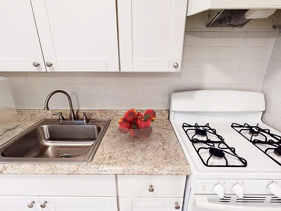 3rd image of 212 E Jones Ave APT 5