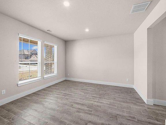 5th image of 1972 Golden Spruce Ln