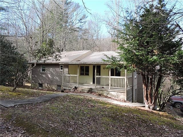1st image of 158 Bostwick Dr