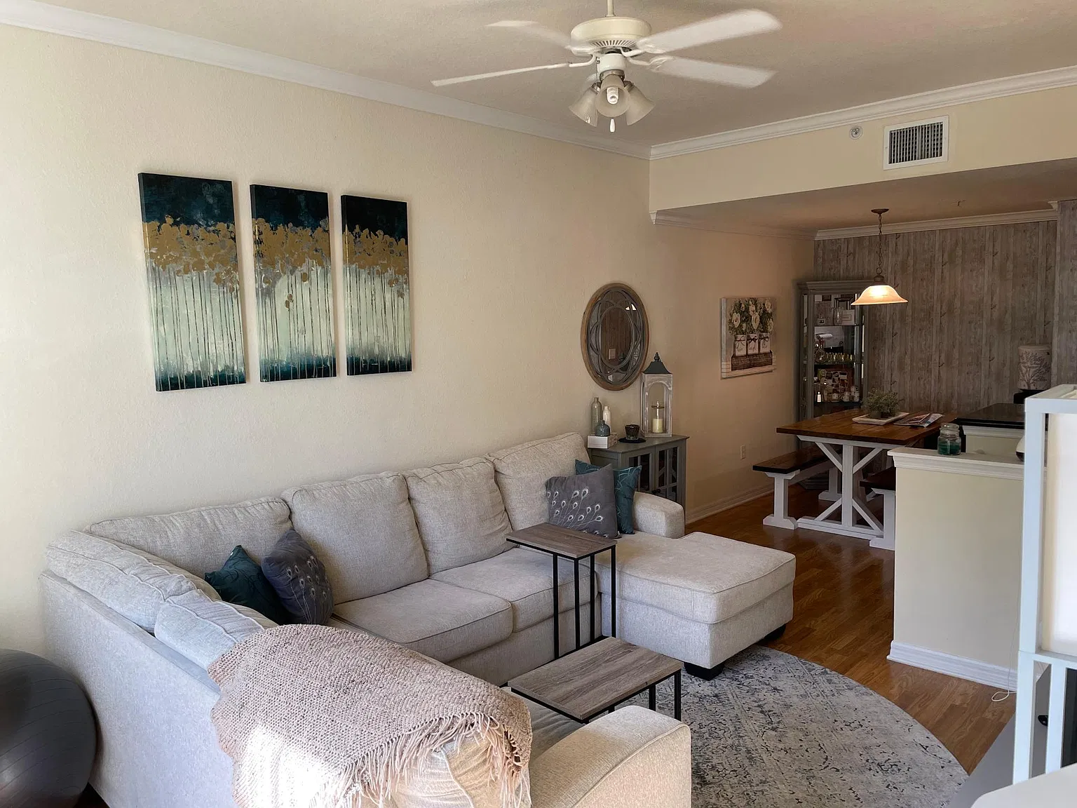 Meadow Field Cir, Tampa — Photo 3